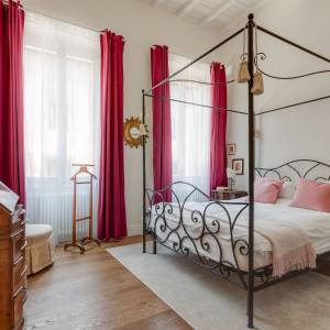 bedroom in florence