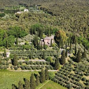 ferie villa i toscana italien pool tennis96 ginestreto looking cetinale