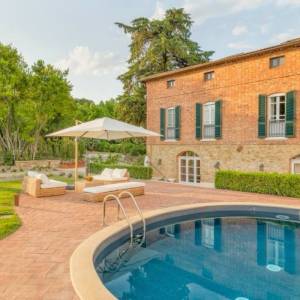 luksus ferie villa i toscana italien pool vingard61 castelmuzio outside00007