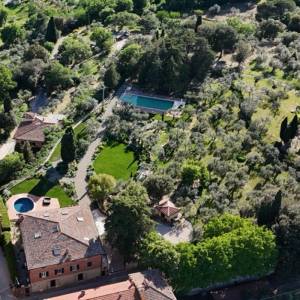 luksus ferie villa i toscana italien pool vingard69 castelmuzio garden002