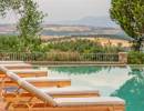luksus ferie villa i toscana italien pool vingard70 castelmuzio outside00002