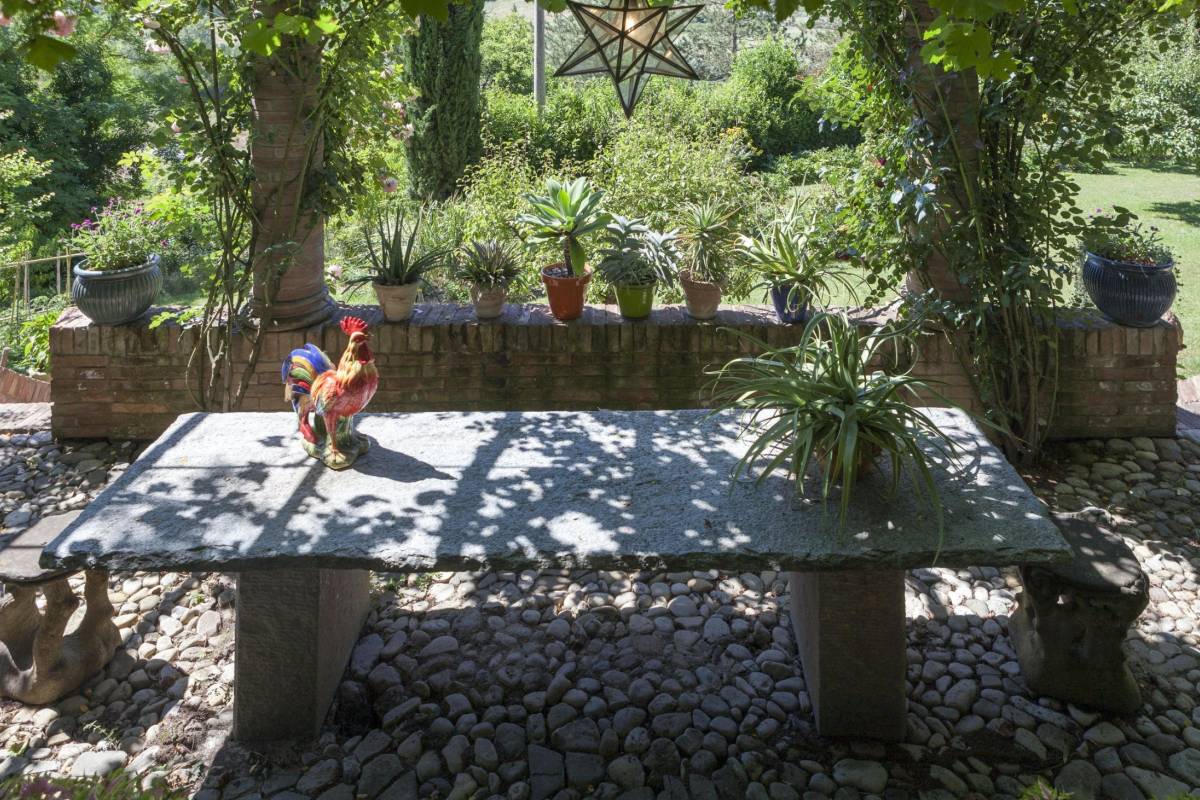 villa dei fiori castelfiorentino00011f villa dei fiori castelfiorentino00011f