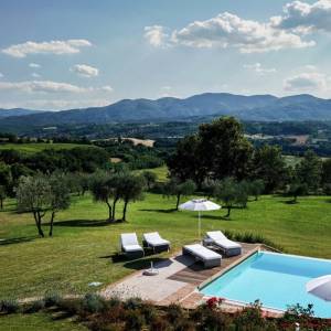 luksus villa toscana firenze pool generationsferie101 villa dioneo00046