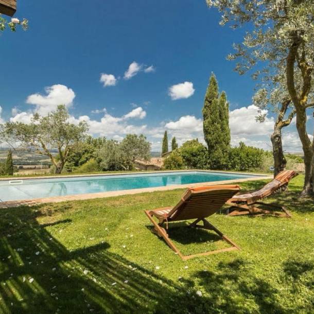 ferie villa i toscana italien pool tennisbane 2 silenti pool03x800