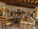 ferie villa i toscana italien pool tennisbane 90 silenti living04x800